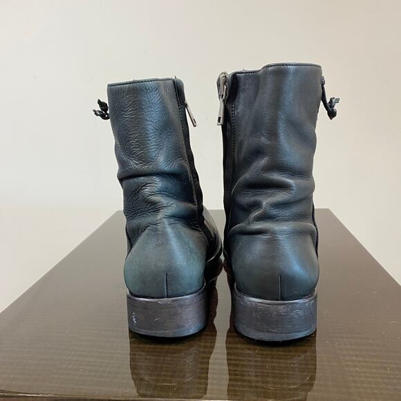 John Varvatos \